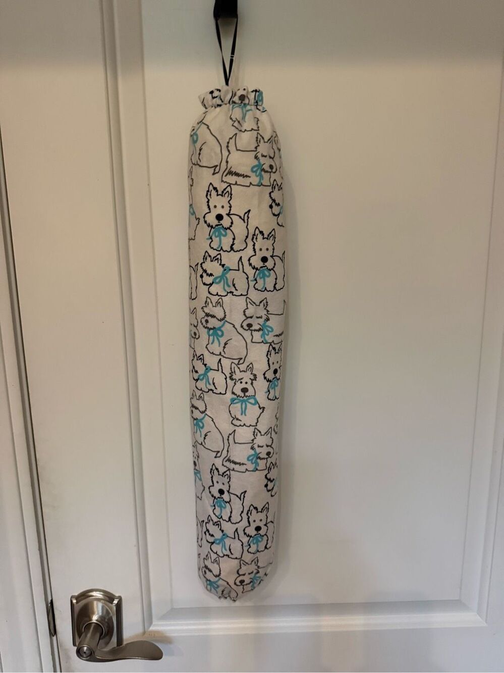 Handmade Plastic Bag Holder-Dogscwirh blue bows